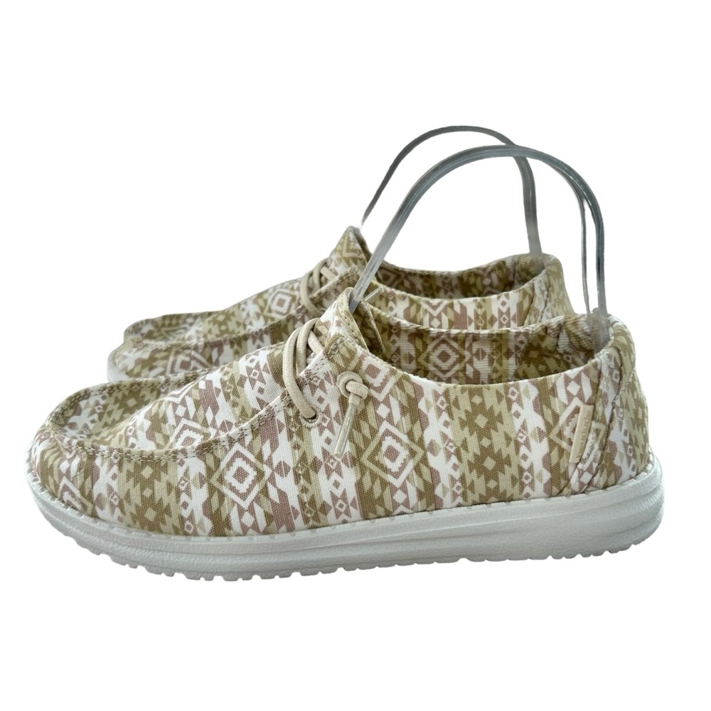HEY DUDE Wendy Tan Cream Aztec Design Shoes 7